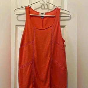 Old navy tank top size small